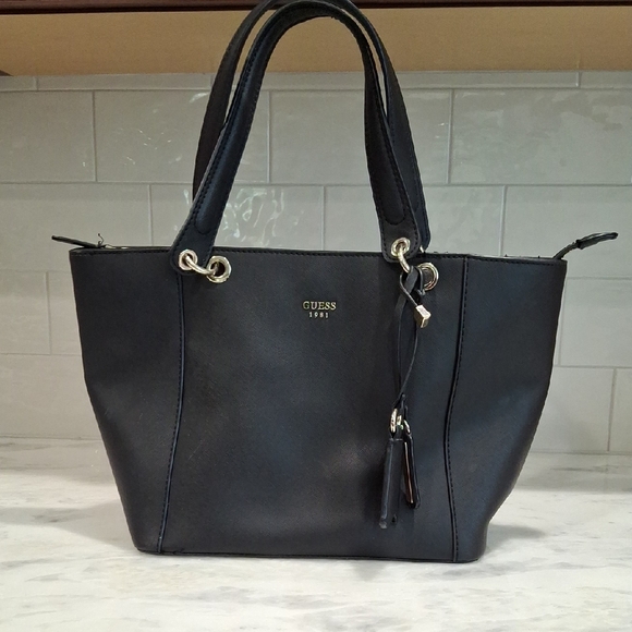 Tote - Picture 1 of 12